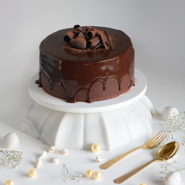 Nutty Praline Cake (1 Pound)